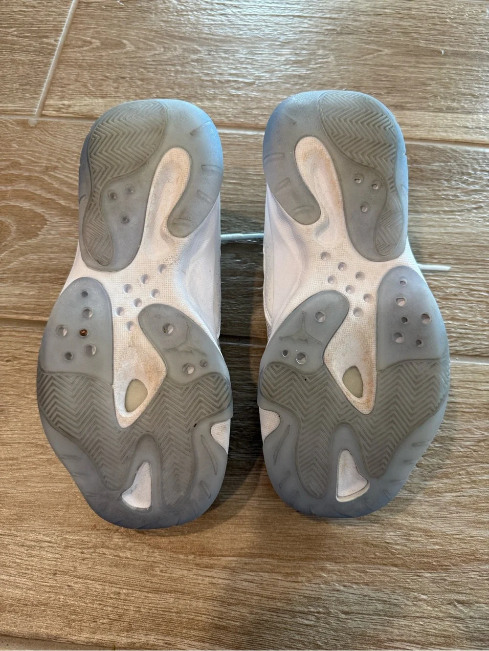 Nike Kids White and Black Low-Top Sneakers